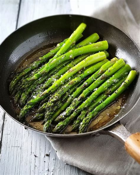 Asperges vertes fraîches
