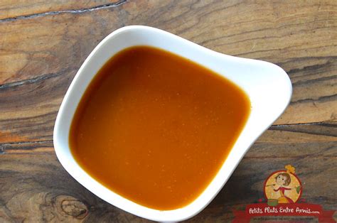 Ingrédients pour la sauce Madère : carotte, oignon, concentré de tomates, bouillon