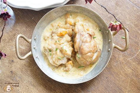 Ingrédients pour la recette : ris de veau, champignons, échalotes, Madère