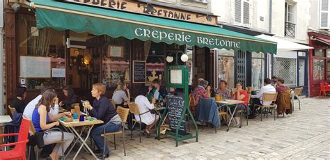 Une crêperie traditionnelle bretonne
