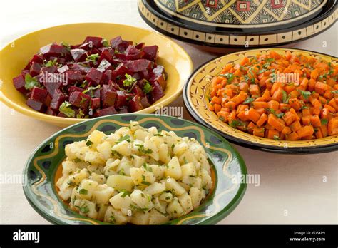 Assortiment de salades colorées