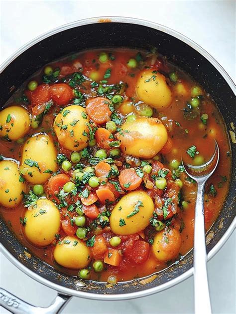 Légumes mijotés en sauce tomate