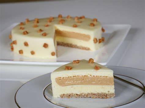 illustration entremet vanille caramel sur financier