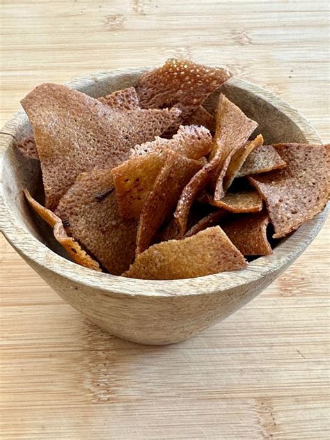Des chips de galettes de sarrasin dans un bol