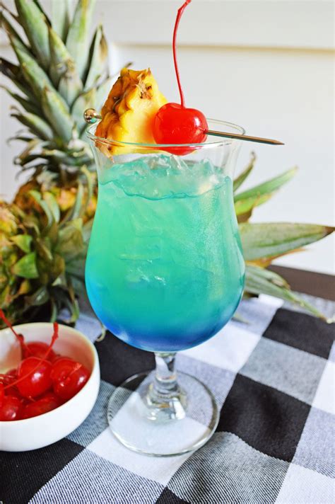 Cocktail bleu tropical