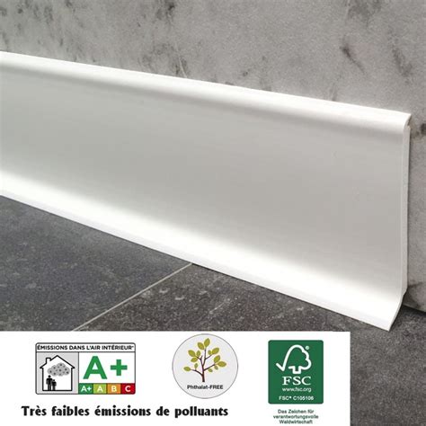 Plinthe PVC alimentaire avec lèvres souples épousant un sol irrégulier