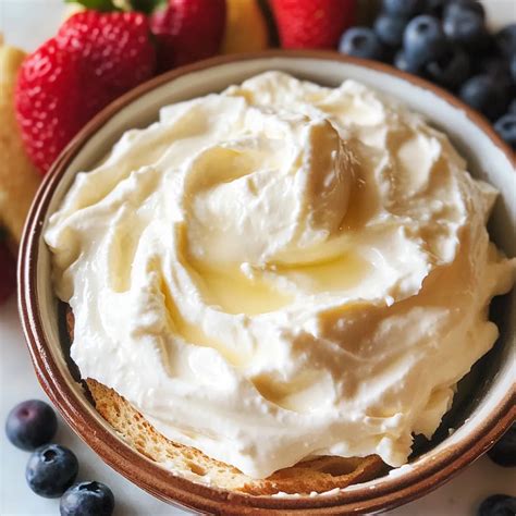 Vue rapprochée de la texture crémeuse du mascarpone