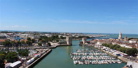 Vue panoramique de La Rochelle avec son port