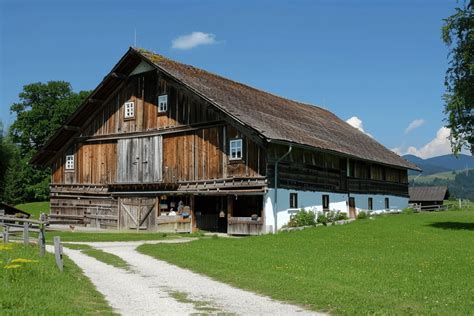 Fermes à tuyé traditionnelles en Franche-Comté