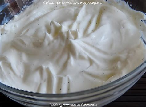 Bol de mascarpone et crème fouettée