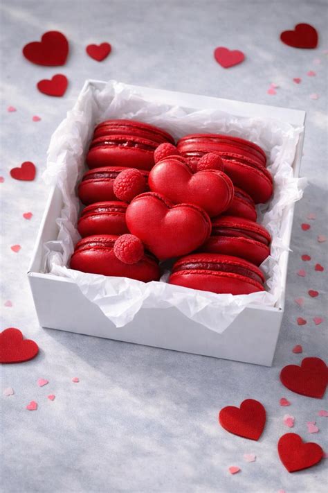 galerie photos de gâteaux coeur et macarons