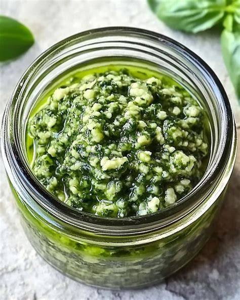 basilic pesto, ail, huile d’olive