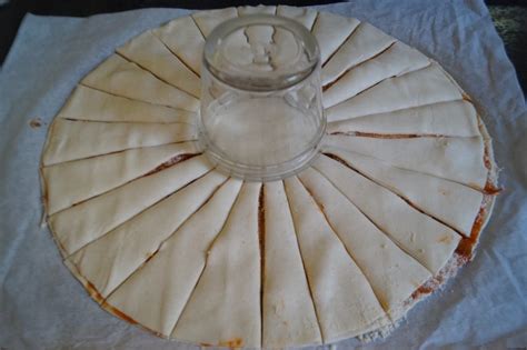 Tarte soleil coupée en rayons