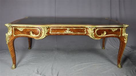Bureau Louis XV à l'exposition