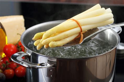Infographie: temps et techniques de cuisson des asperges