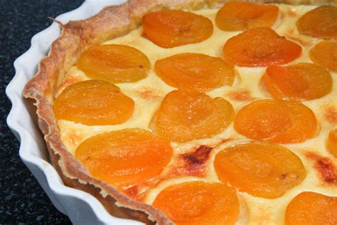 tarte abricots crème patissière image (photo de tarte aux abricots)