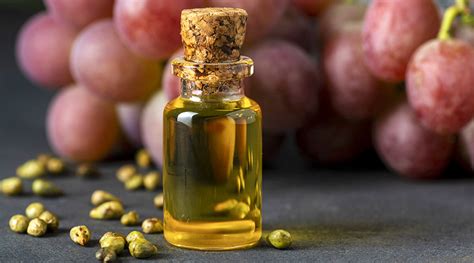 Bouteilles d'huiles végétales : tournesol, colza, pépins de raisin, coco