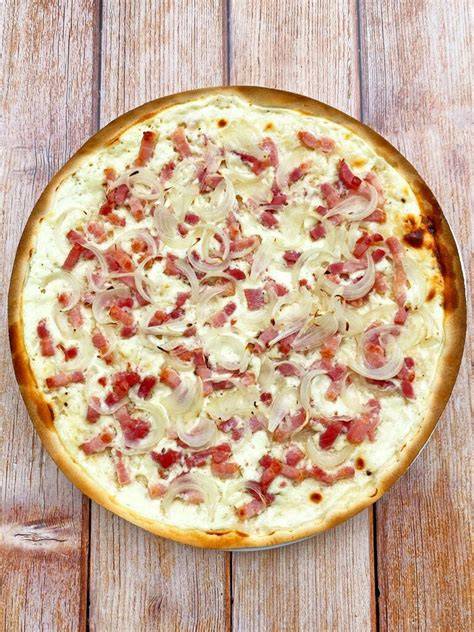 Schéma: organisation d’une tarte flambée ultra-fine et cuisson au four très chaud
