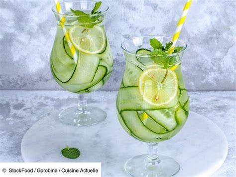 Gintonique sans alcool avec garniture citron et concombre