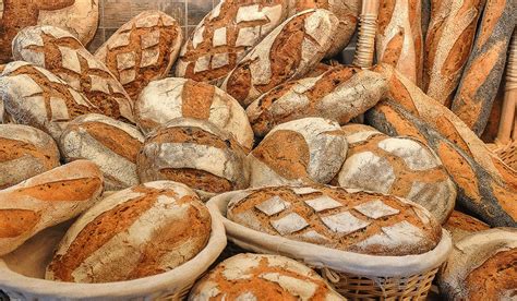 Assortiment de pains artisanaux