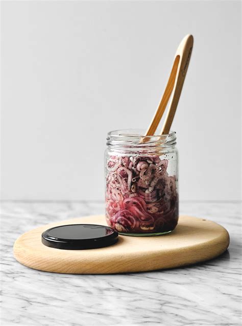 Échalotes marinées en rondelles