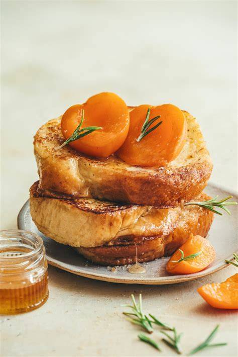 Illustration de terrine de pain perdu aux abricots