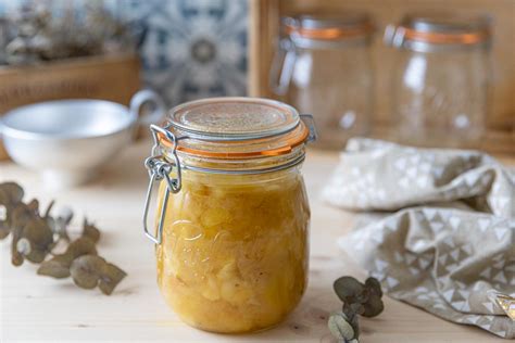 Bocaux de compote de châtaignes