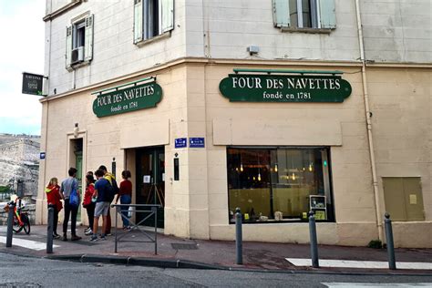 Four à voûte traditionnel et navettes de Marseille