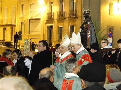 Procession de la Chandeleur au Vieux-Port de Marseille