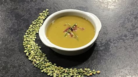 Bol de soupe de pois cassés