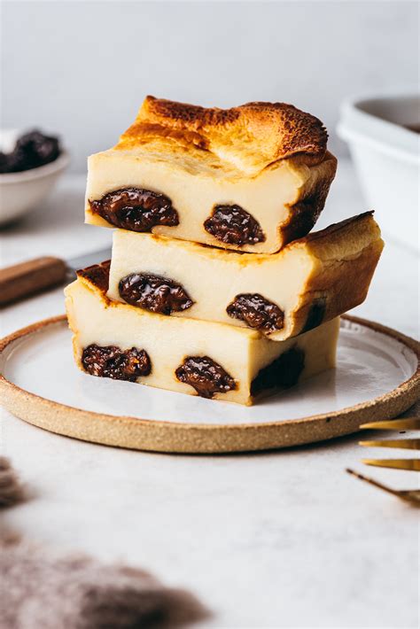 Far Breton aux pruneaux dans un plat