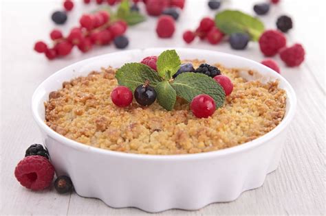 Ramequins de crumble aux fruits