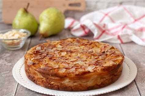 Clafoutis aux poires et amandes effilées