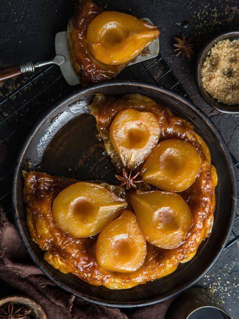 Infographie: Étapes clés de la tarte tatin poire sans beurre et réduction de sucre