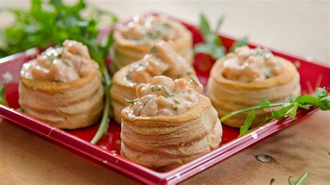 Bouchées à la reine garnies de fruits de mer