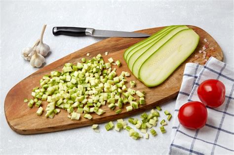 Courgettes coupées en dés