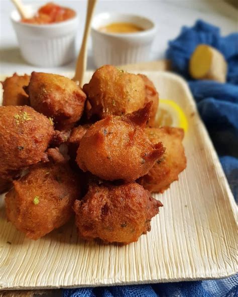 Assortiment d'accras de crevettes et de morue