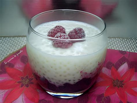 Verrine de compote de fruits rouges et perles de tapioca