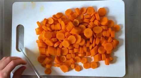 émincer des carottes