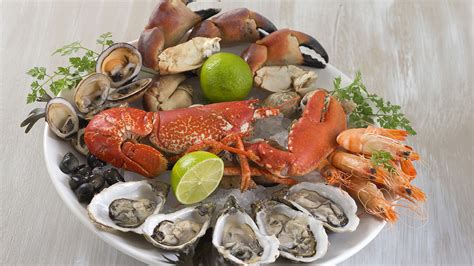 Fruits de mer frais dans un bol