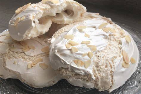 grosse meringue marbrée amandes effilées
