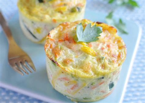 Assortiment de petits flans de légumes végétaliens