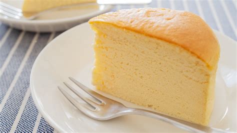 Tranche de cheesecake japonais aérien