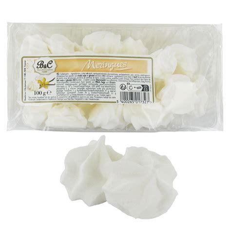 Un assortiment de meringues blanches et croquantes disposées sur une assiette