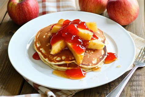 Compote de pommes et pancakes