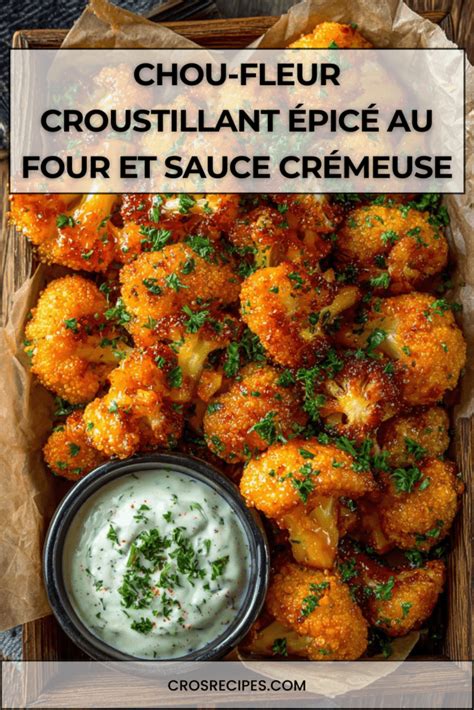 Plat de chou-fleur rôti épicé servi avec une sauce verte