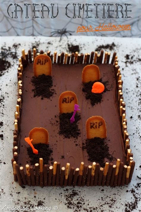 Gâteau cimetière d'Halloween décoré