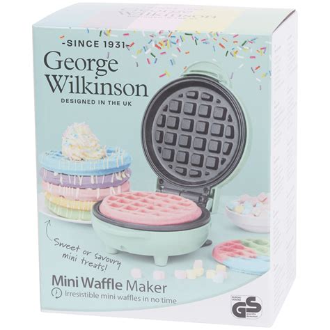 Gaufrier en action, montrant le versement de différentes couleurs de pâte