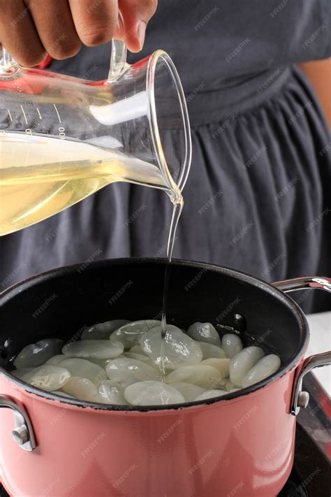 Casserole avec du sirop de sucre