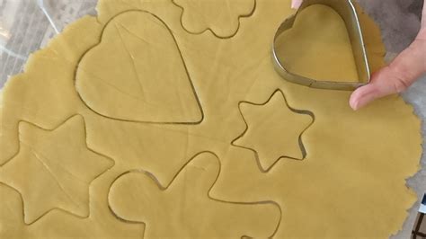 Emporte-pièces de différentes formes pour sablés